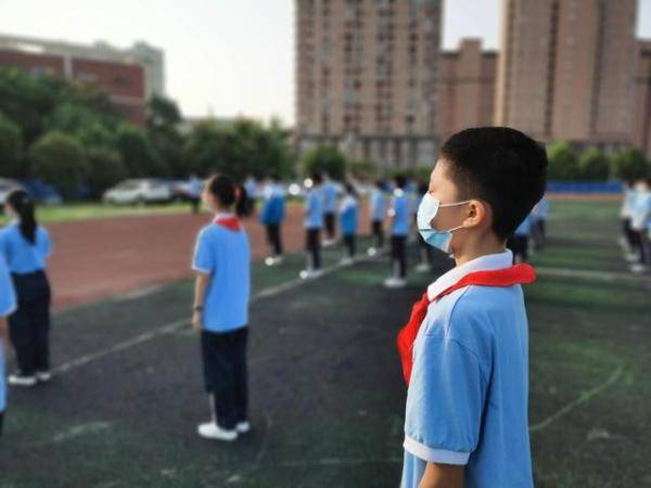 赵文熙|“上山”上网课的少年重回校园了！开学第一天他是这样过的