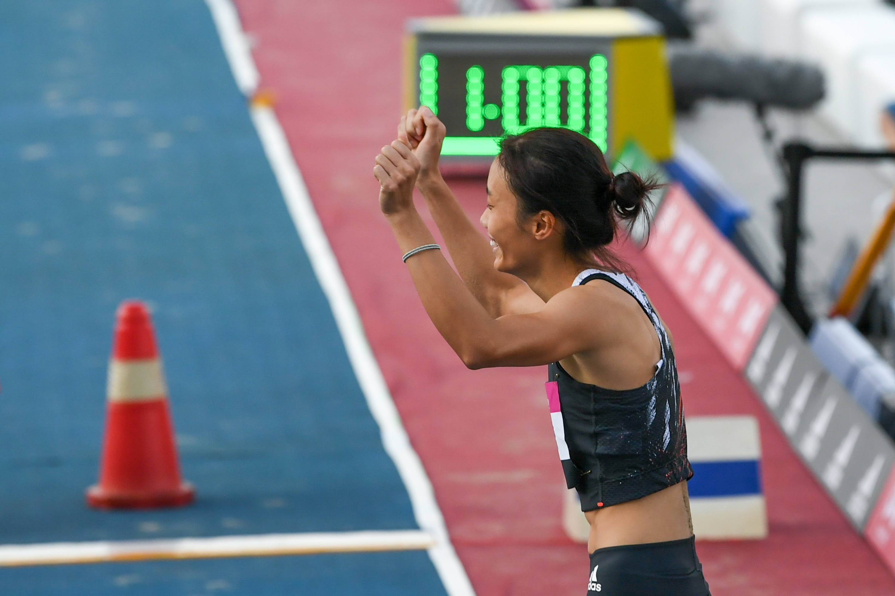 田径—2020中国田径街头巡回赛南京站:女子三级跳远赛况_曾蕊