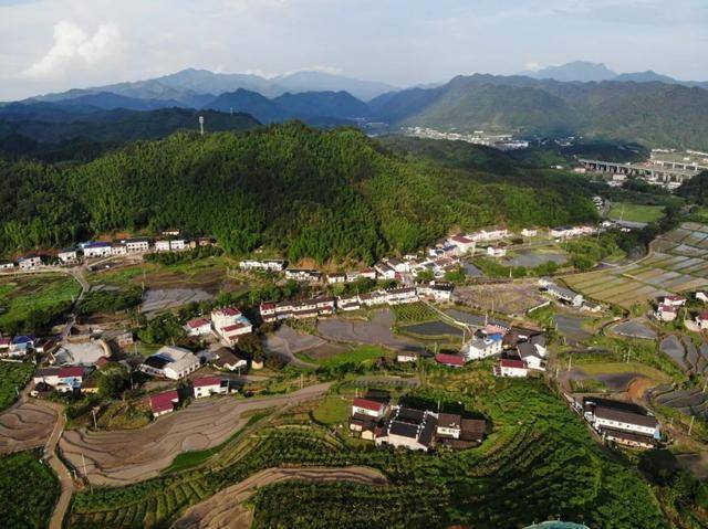 浏阳这个村获评"全国乡村旅游重点村"_田溪村