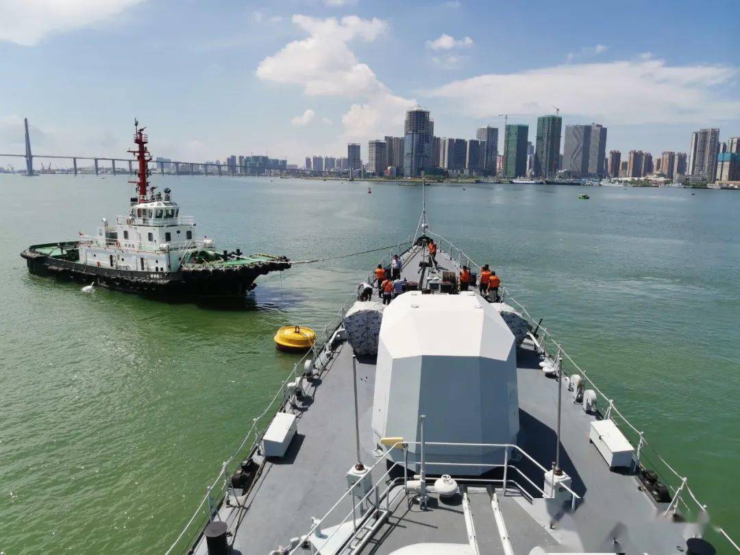 退役湛江舰今日离开军港码头回归湛江 已顺利系泊奥体