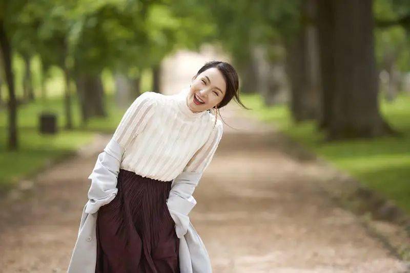 徐峥|九玉：48岁陶虹说，肉体上的事儿都不叫事儿？要活得像蜜蜡一样从容！