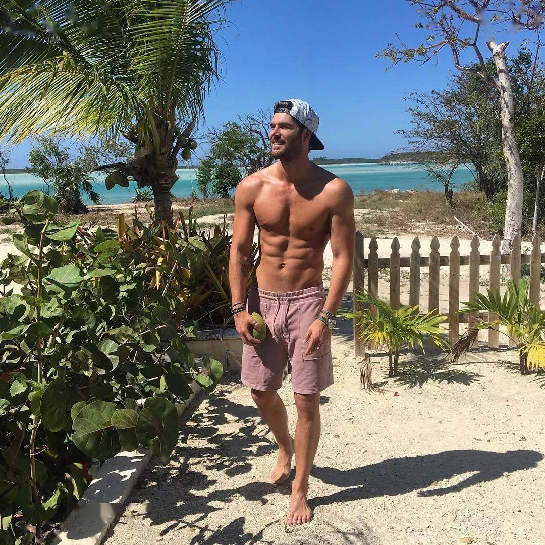 Nick|BVLGARI 推出新款香氛，代言人是他，我可以！