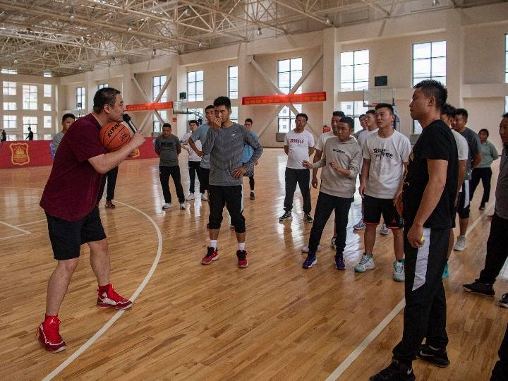 西藏|中国篮协E级教练员培训西藏开班 前国手焦健高原教学