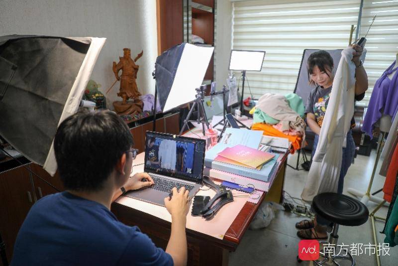 面料|直播开路，中大商圈开启数字化转型