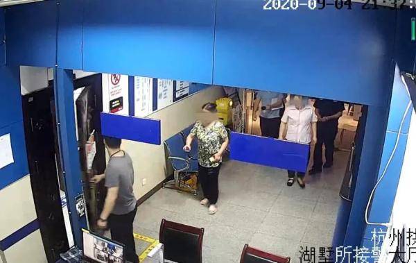 86岁老人被骗120万的背后，原来有段令人唏嘘的故