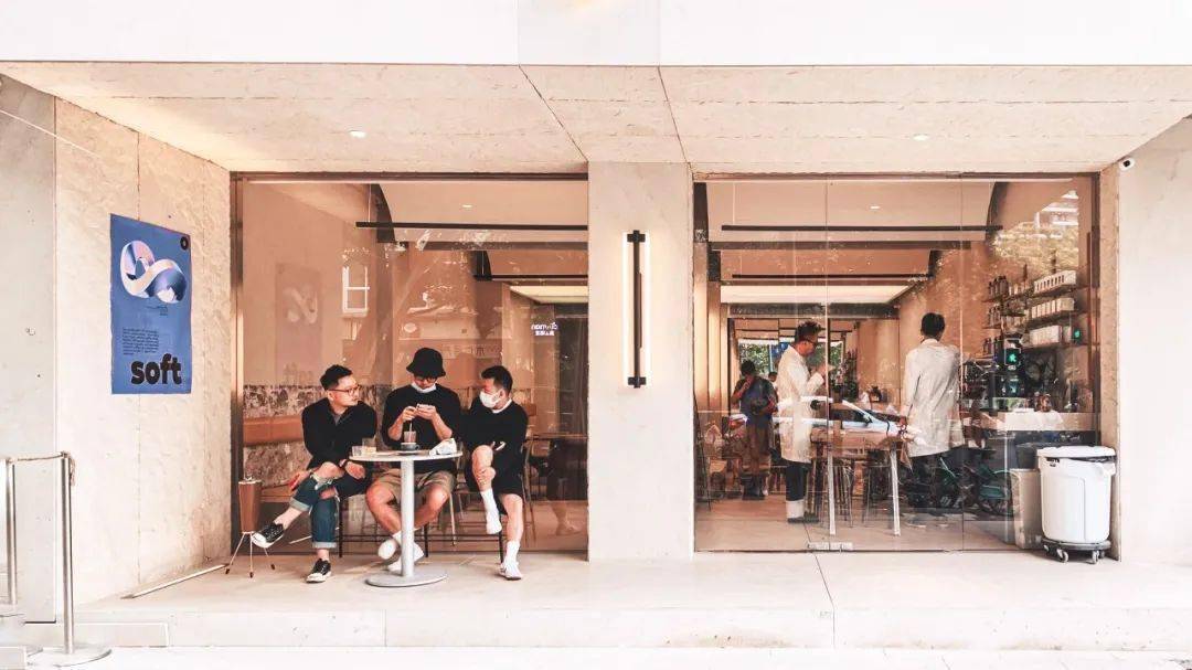 shop|编辑之选｜凭设计出圈的酒吧主理人Derek，又开了一家“拒绝被定义”的家居集合店