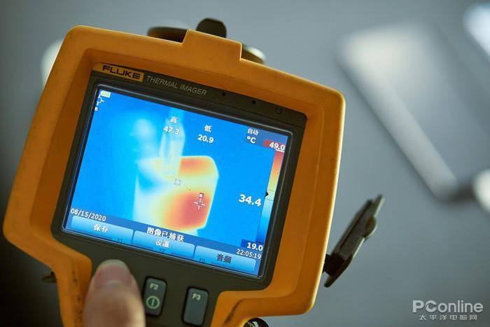 测评盘点|iQOO 5 Pro评测：手机里的赛车，出道直达巅峰！