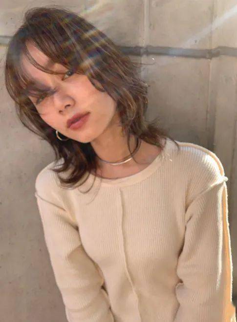 秋天|今年秋天，最撩汉的15款日系中长发！最美不过中长发！