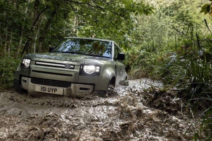 [图]路虎推出插电式混动越野车defender 400e