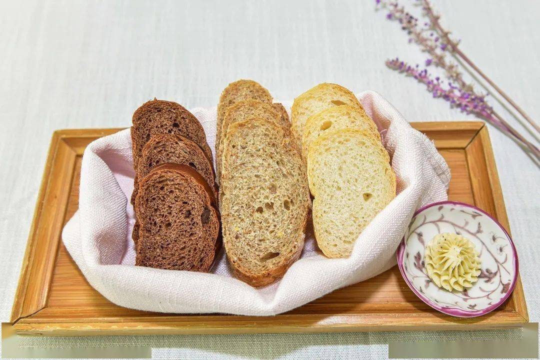 Bistro|【Alan’s Bistro】外滩｜浪漫法式餐厅！258元双人套餐！曾两度获评黑珍珠餐厅！进口食材！优质服务！闹中取静的舒适环境