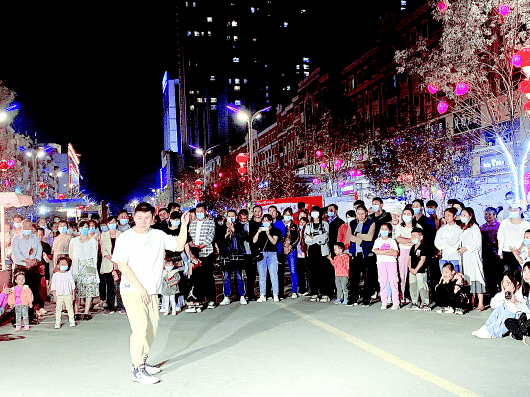 【点燃夜经济 点亮夜生活】石河子市幸福路夜市重新"亮"起来