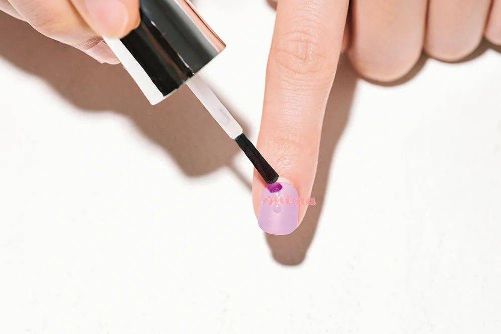 夏末|夏末时节 演绎极致的微色彩美甲