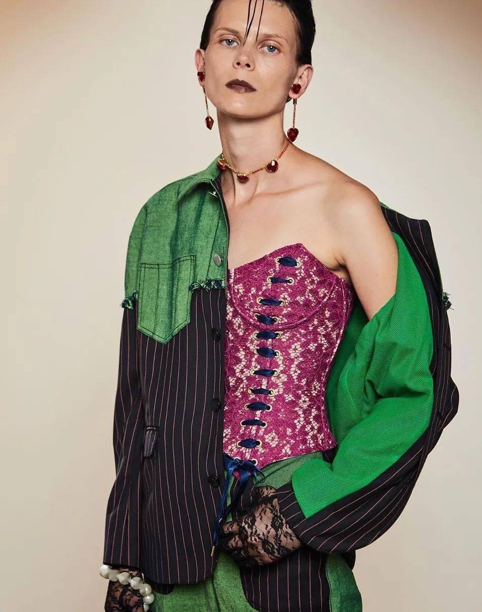 Pose|做过DJ、搞过造型！Pameo Pose用「天鹅湖」延伸复古美学