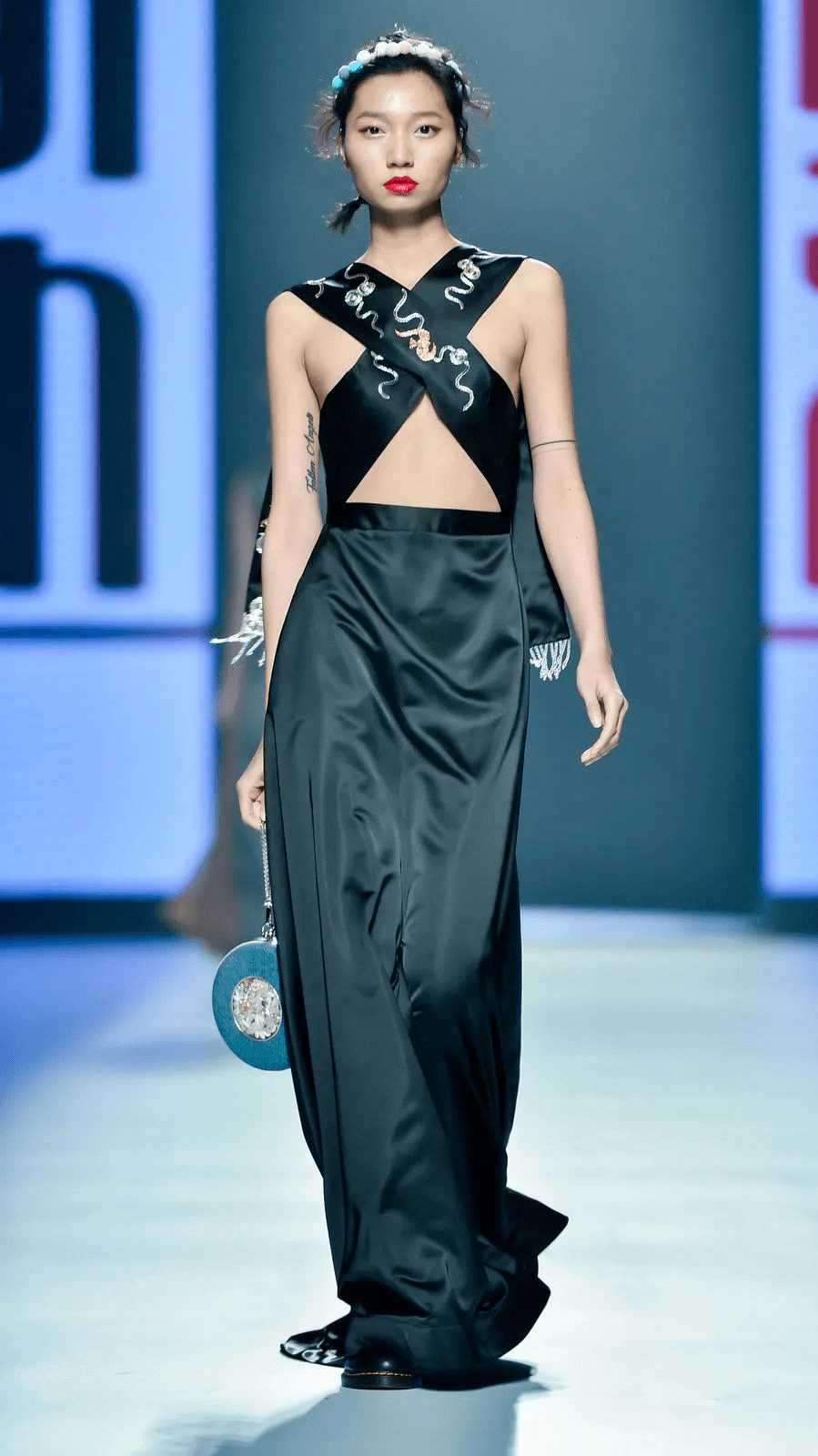时尚中式小套装 1f964bb35b724ad0823aa0e696a3e8bb.png