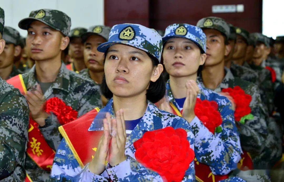 亮点藤县今年入伍新兵中有2名女兵