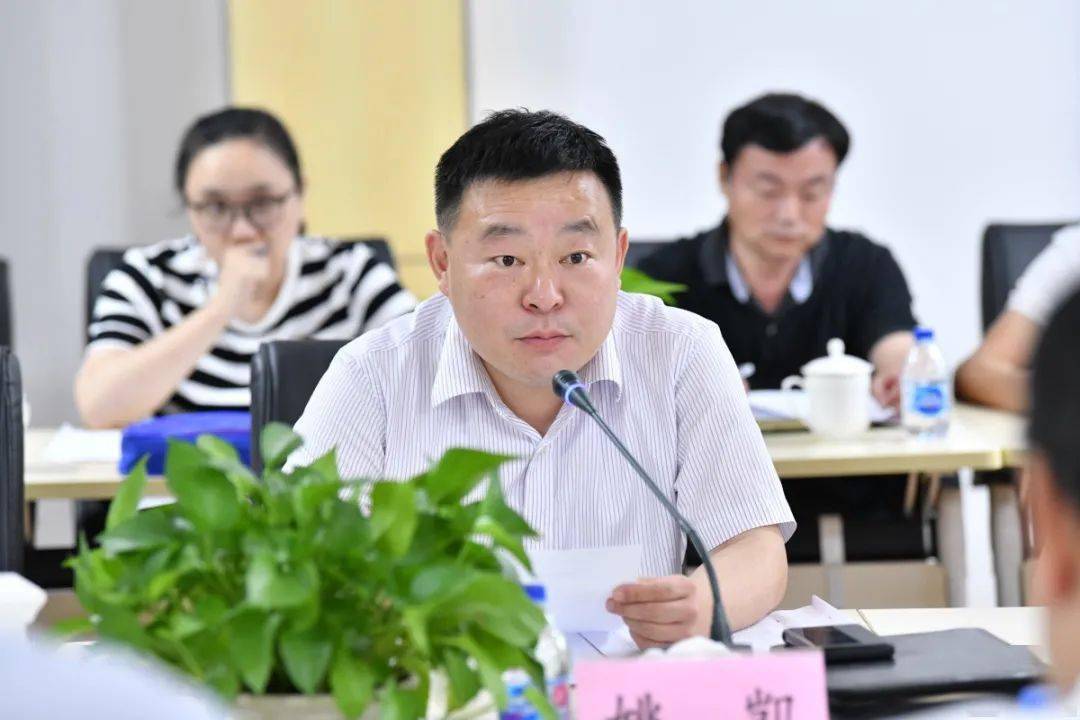 新镇新貌区委常委副区长姚凯来川沙新镇调研指导工作