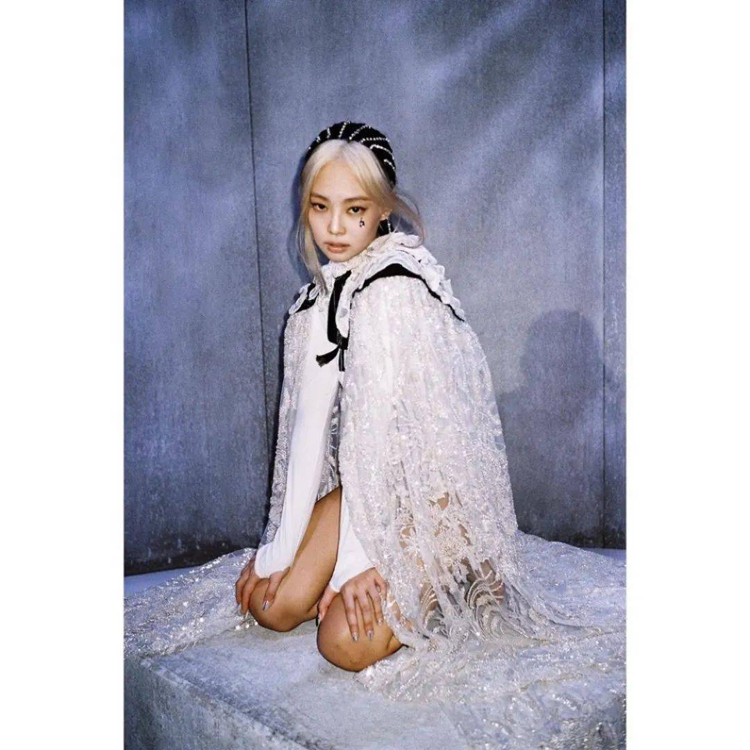 亮片|对准新娘们说：结婚时间可以重合，但妆容不可以！