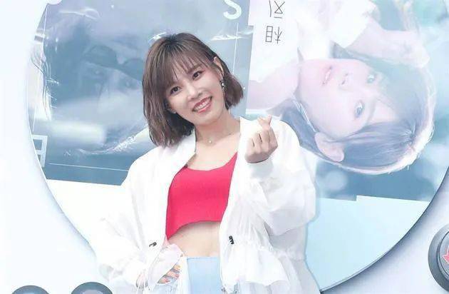 李佳薇|女明星“沦落”为售楼小姐，外卖员暴增58万：体面算个屁，我只想活着