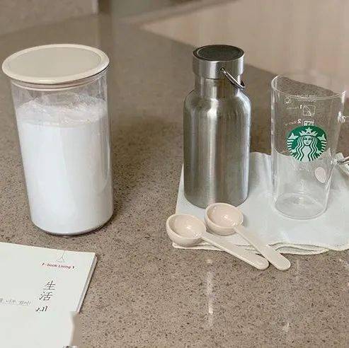 棕色|虞书欣和李圣经双双换上神仙发色，秋冬最显肤白发色你get了吗？