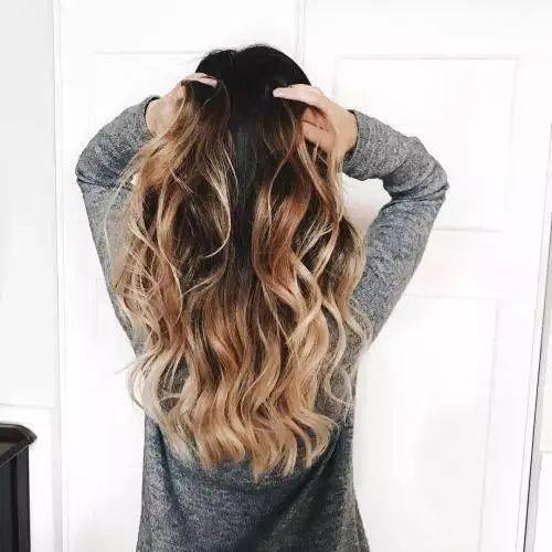 棕色|虞书欣和李圣经双双换上神仙发色，秋冬最显肤白发色你get了吗？