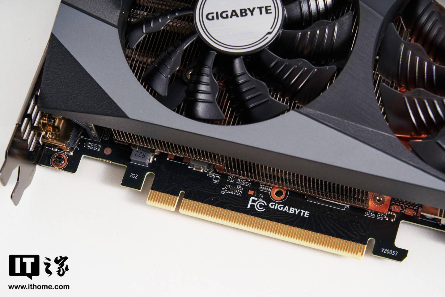 【it之家开箱】技嘉魔鹰 rtx 3080 图赏