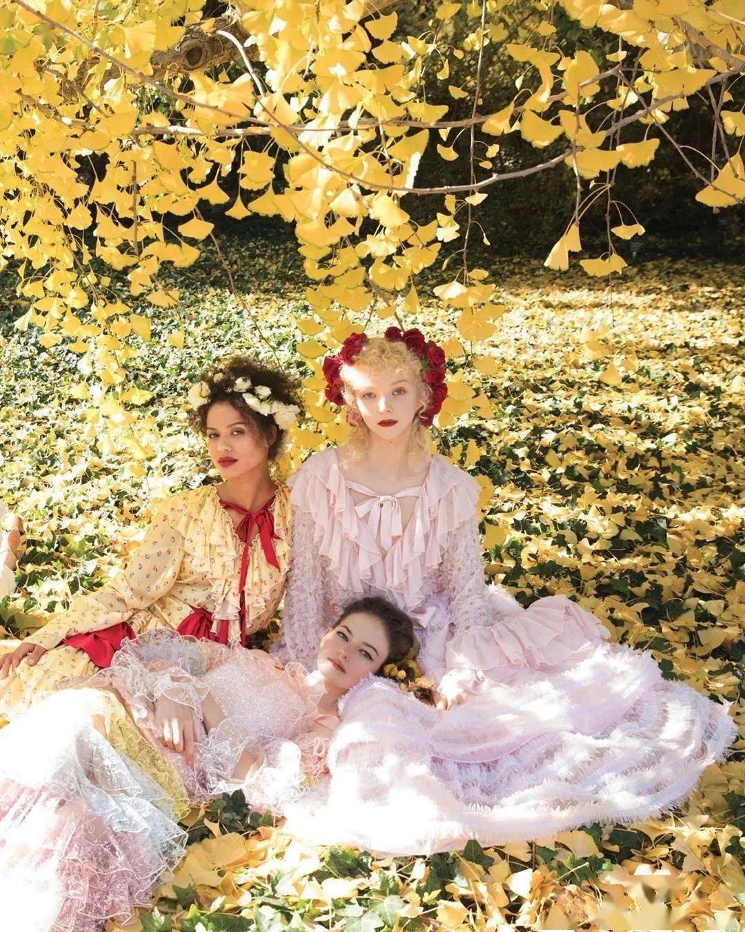 Rodarte|重温40年代的精致浪漫！Rodarte的DNA构建出花朵与梦幻双层美妙的世界
