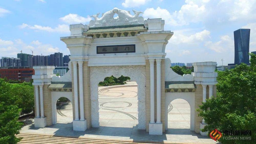 北滘门(图/潘伟欣)北滘文化中心(图/周春)赏顺德美景品顺德美食,买