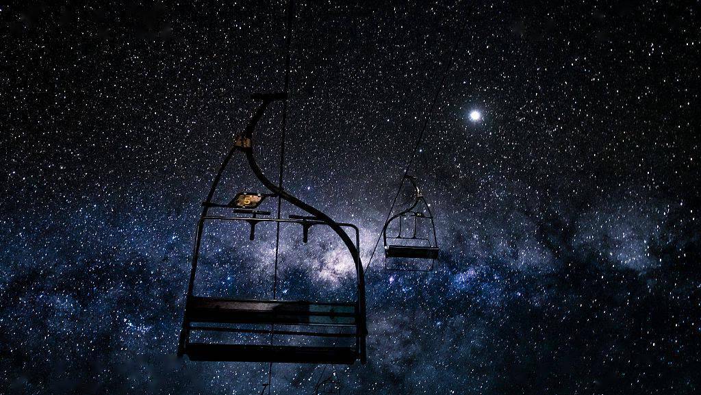 澳大利亚滑雪场夜空银河璀璨 如梦如幻