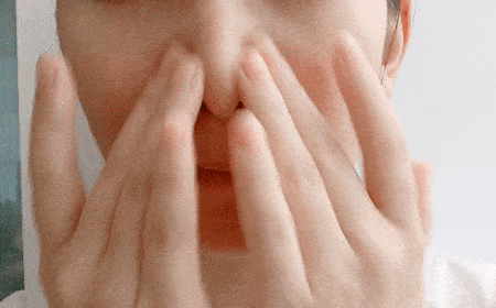 潘达|日本20年老木头,经1300°高温烧成“变态黑炭”,几分钟溶掉黑头,太神奇!