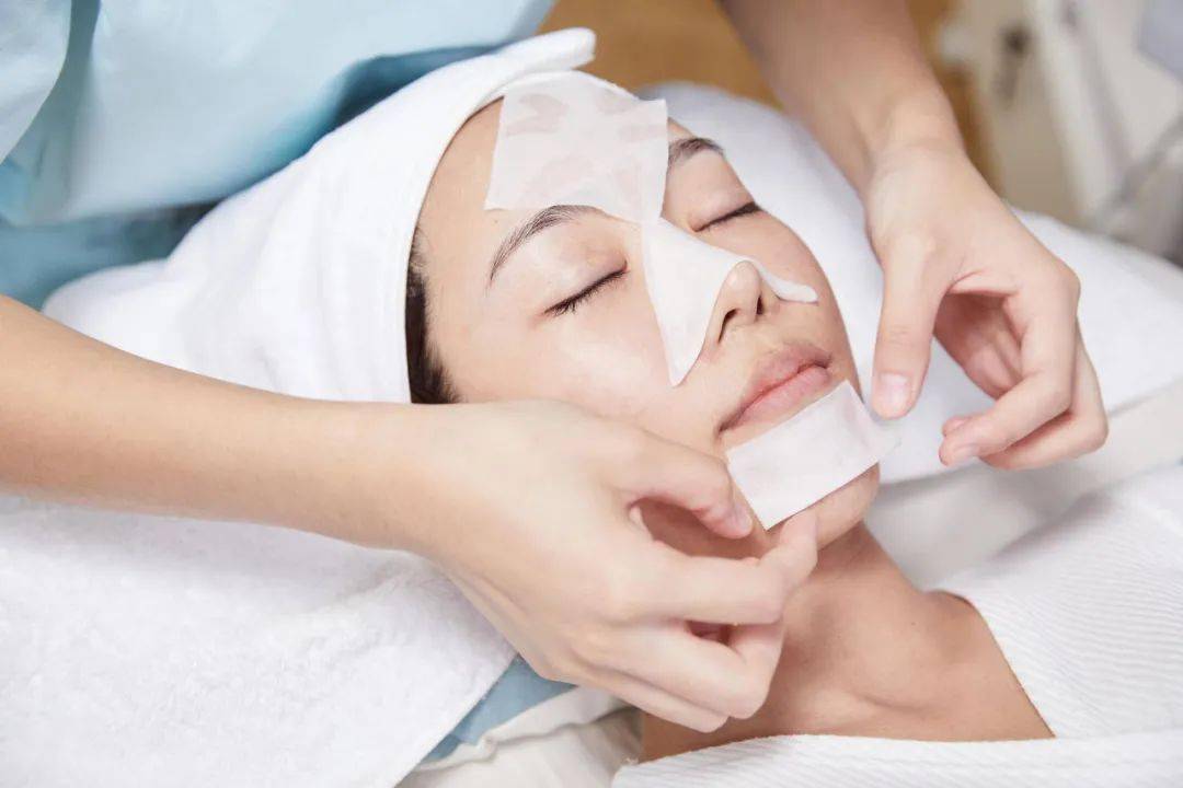 小气泡|花9块钱在福州这家店做了医美,做完就后悔了!