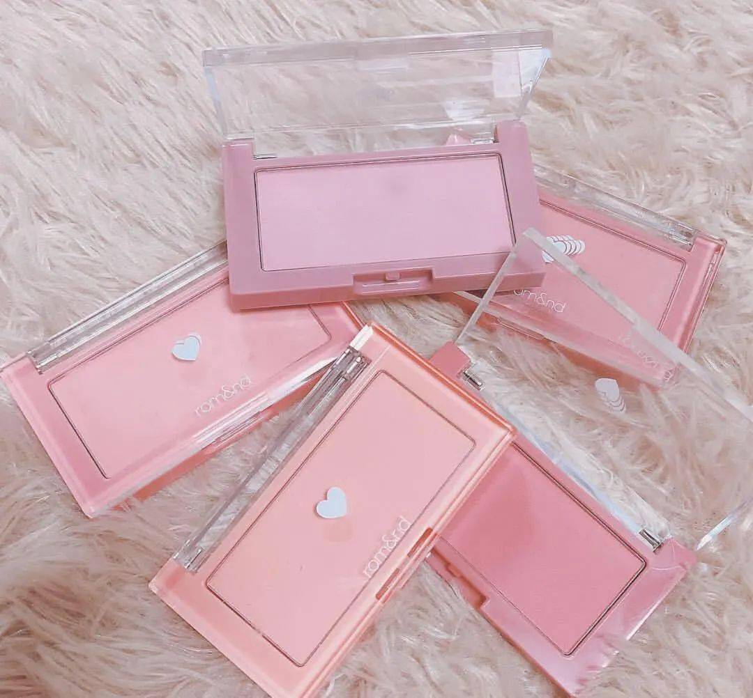 郑瑄茉|BLACKPINK回归造型都是天价？深扒明星化妆师用什么！