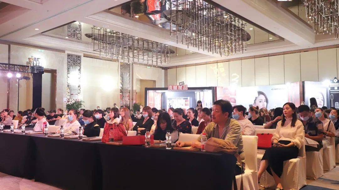 线下|乘风破浪·星曜前行,卡姿兰领跑线下实体彩妆会议圆满结束!