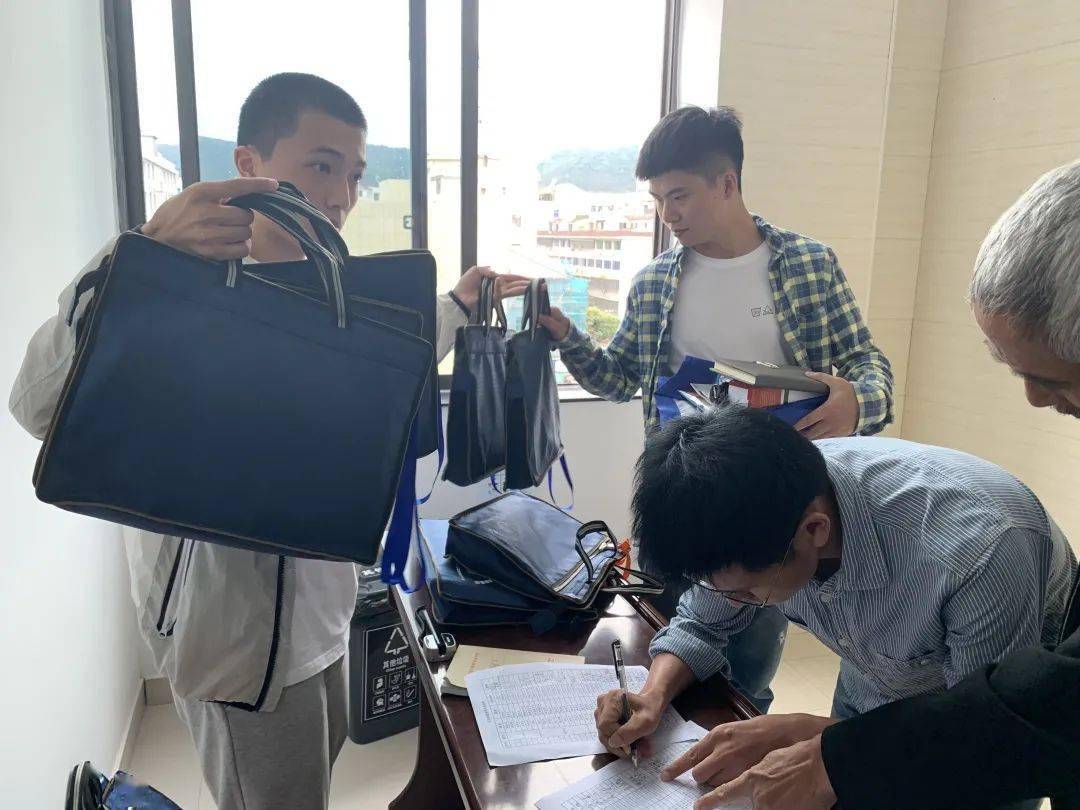 全国人口普查两员_第七次全国人口普查(2)