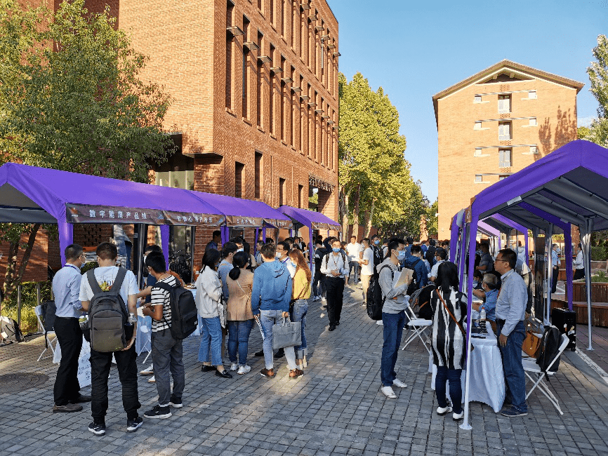 学子|清华大学秋季校园招聘全面启动 线上+线下助力学子就业