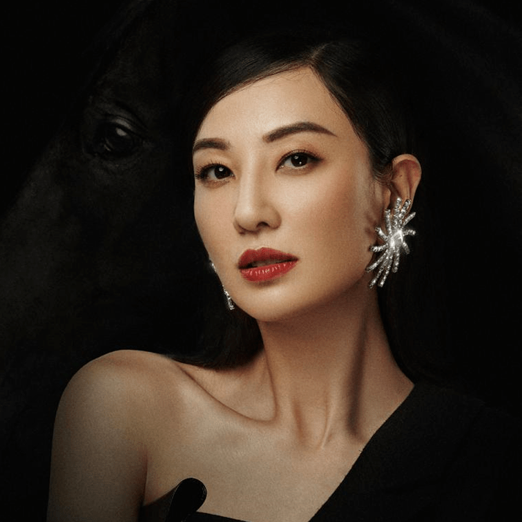 pick|总沦为人群背景板？自带感染力的天赋美人，为什么都pick这种风格？