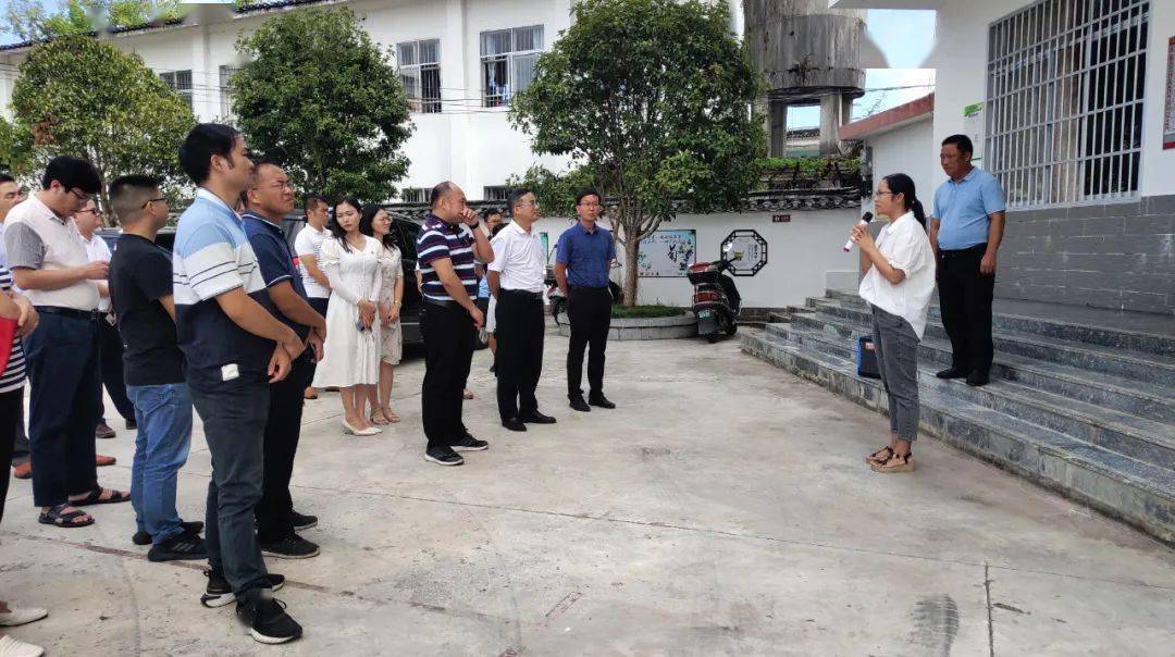 上林县县委组织部考察团到福利镇考察调研基层党建工作