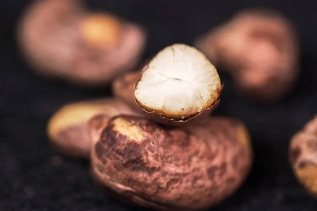 坚果|一定要试试这款【带衣腰果】了！又营养又好吃！平时喜欢吃坚果的股东