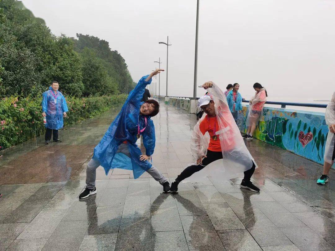 风里|风里雨里，我们如约在这里