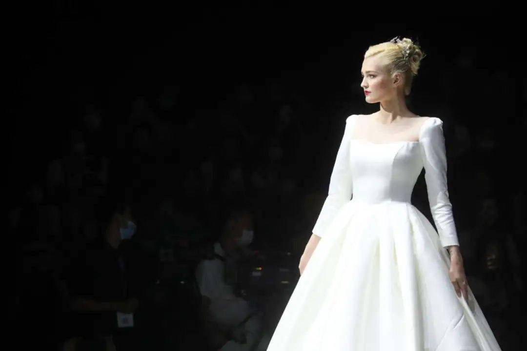 大连|久等了！婚纱大秀登场！