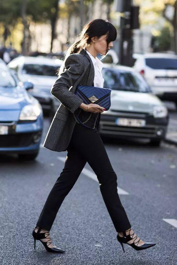 衣服|我减少了买衣服的次数，却穿的越来越好看了！