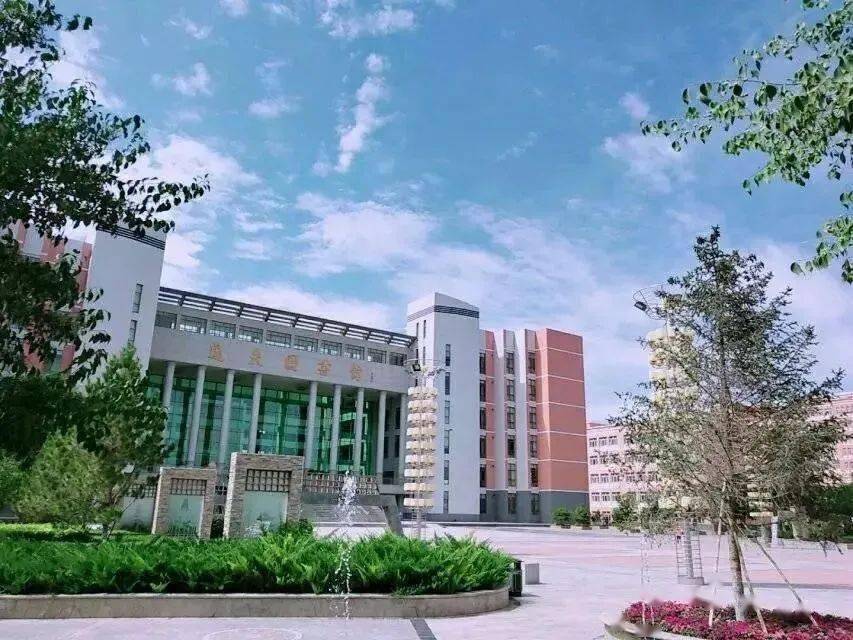 晚安河西学院在金黄的九月开启一场旅途