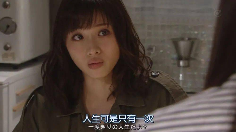 大牌|“我月薪2k逛奢侈品店,被柜姐赶了出来。”