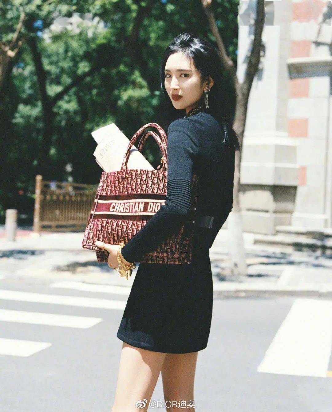 包袋|包包上新合辑,下半年流行的风向标都在这里了!