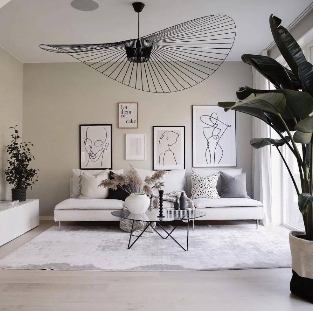 照片|显穷大白墙+网红装饰画=悲剧！