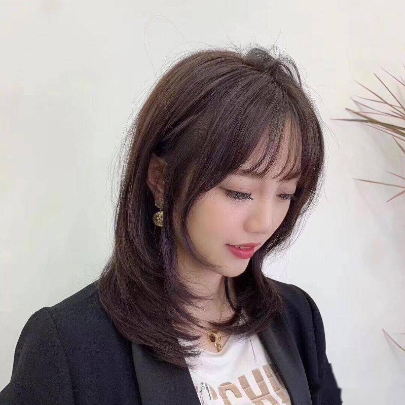 “ayx官方网站”
2020最新盛行“不长不短”发型(图21) “ayx官方网站”
2020最新盛行“不长不短”发型(图21)