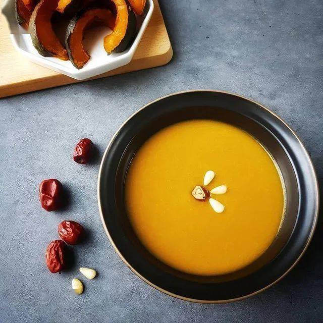 水润|《恶之花》李准基变身韩版“张东升”，女主发光美貌全靠“妆”？