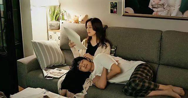 水润|《恶之花》李准基变身韩版“张东升”，女主发光美貌全靠“妆”？