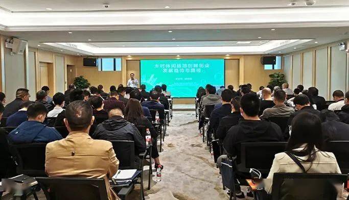 兴仁市2020年gdp_近十年中国gdp数据图