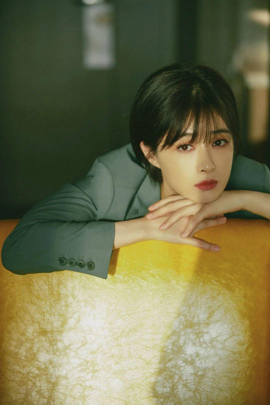 短发|这个女人好迷人！还有什么造型是她驾驭不了的？