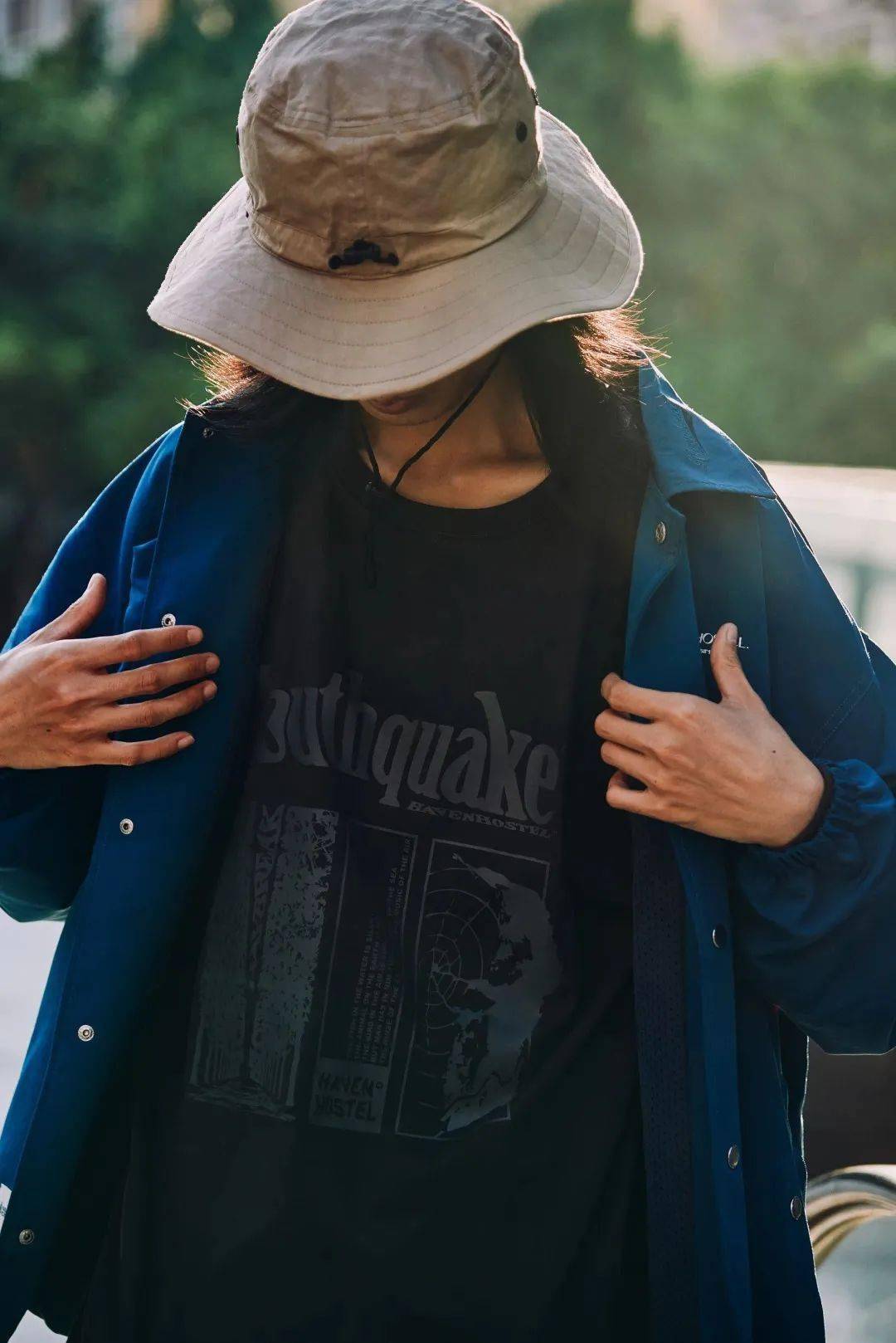 Banksy|潮事 | 这双写着汉字的 Nike ，我真的爱了